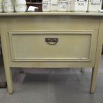 616 1738 CHEST OF DRAWERS